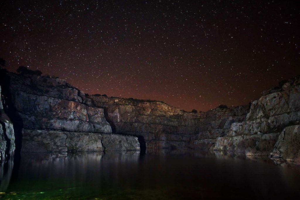 Alcántara. Cantera convertida en piscina natural. Área natural del Parque Natural Tajo-Tejo Internacional. ©Fotografía Carlos Criado